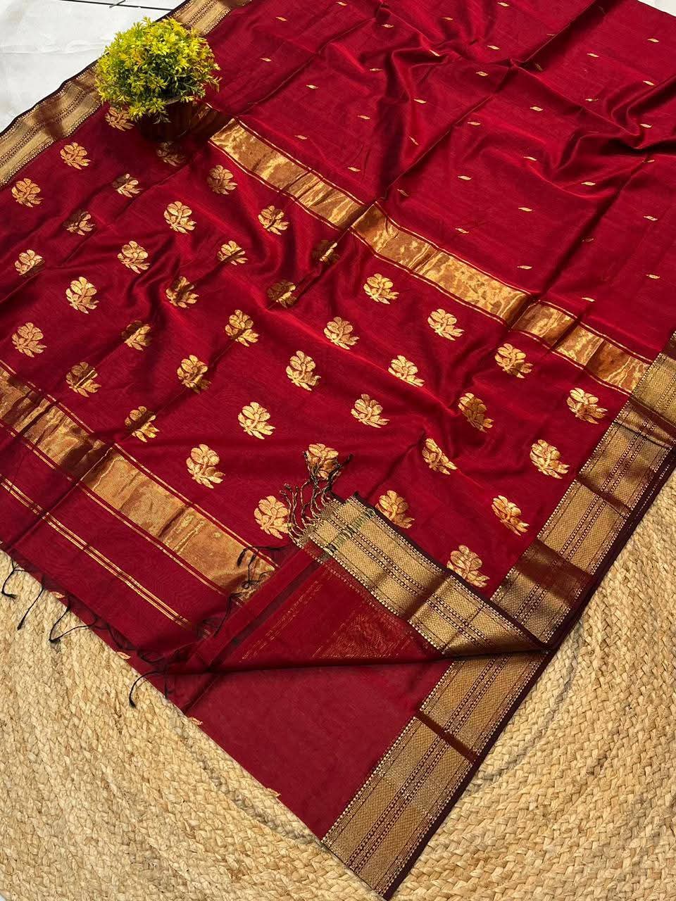 Maheshwari Cotton Silk Saree with Golden Zari Weaving & Buttas