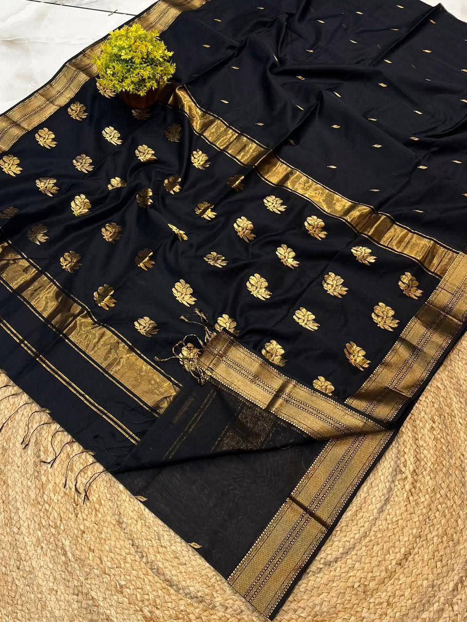 Maheshwari Cotton Silk Saree with Golden Zari Weaving & Buttas
