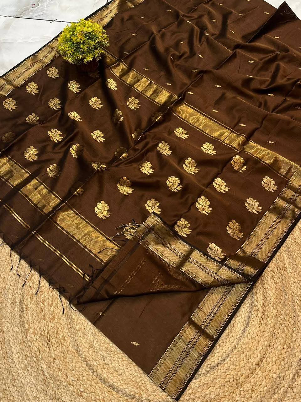 Maheshwari Cotton Silk Saree with Golden Zari Weaving & Buttas